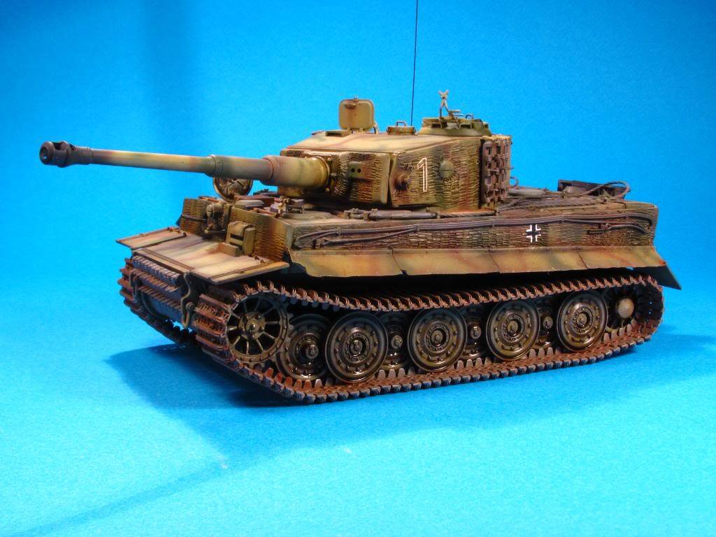 Tiger I Late, Dragon 1/35 IMG_0343