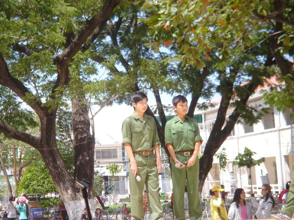 DUYỆT VĂN NGHỆ 20/11  DSC05857