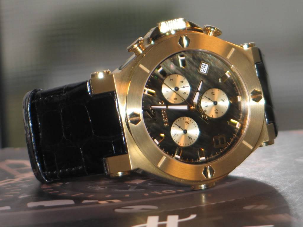 Watch-U-Wearing 11/12/11 J171845-RenatoGold-toneWilde-BeastStainlessSteelChronographWatch3