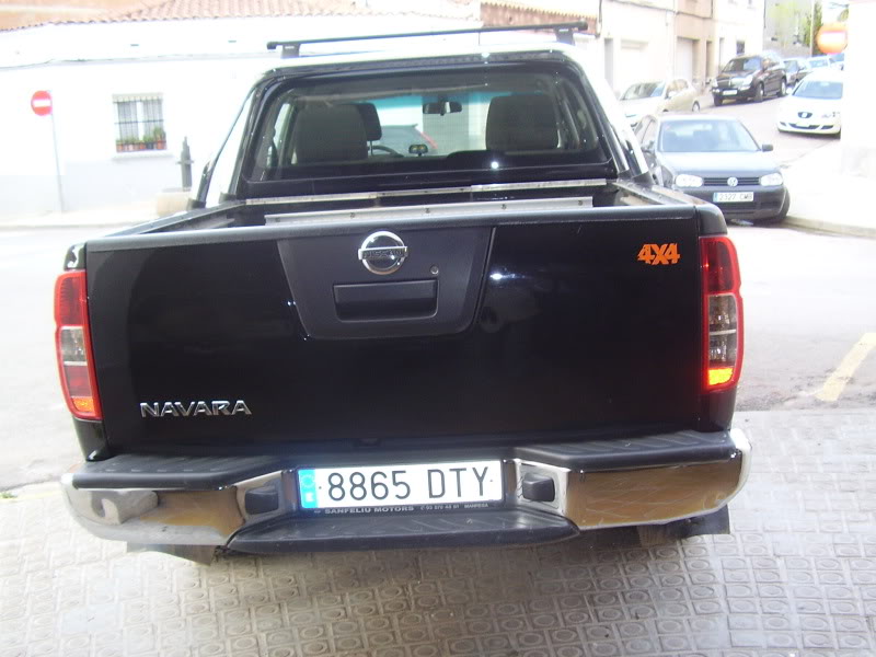 vendo Navara d-40 Lamona017