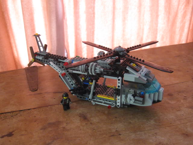 MOC: Hellecopter Gunship  IMG_9113