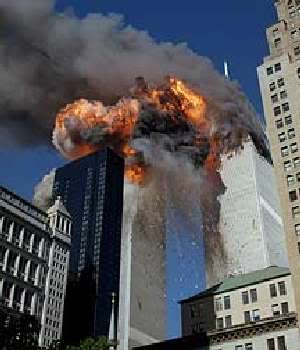 LENSA: Tragedi Menara Kembar World Trade Center. Sebuah Konspirasi? 04-wtc-attack-01-300
