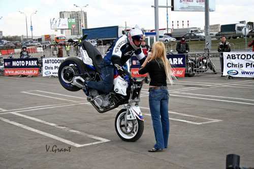 SPORT: FreeStyle MotoBike Stunts Bike-stunts-13