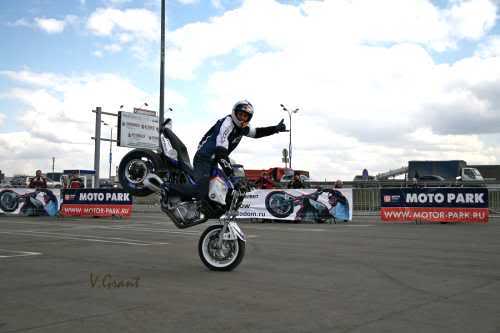 SPORT: FreeStyle MotoBike Stunts Bike-stunts-20