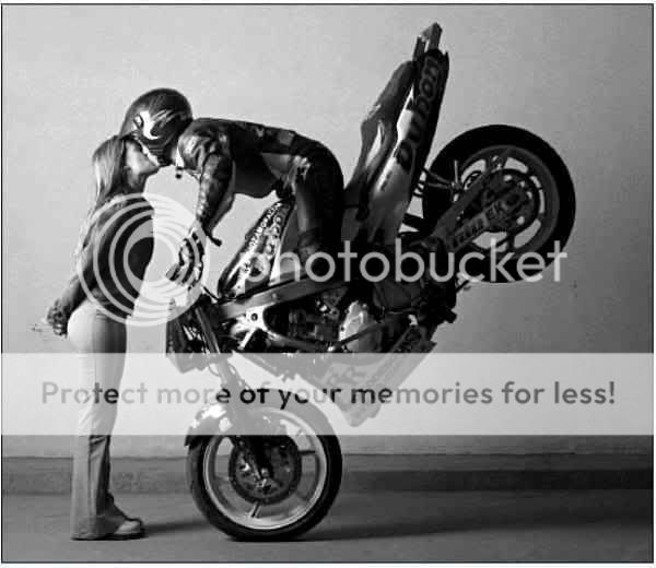 SPORT: Sportive Kiss Ala MotoBikers Biker-kiss-11-600x520