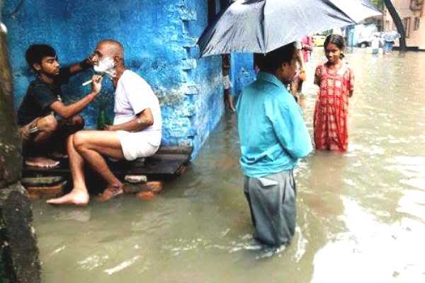 FUN: Foto Sekitar Banjir Jakarta ... Banjir-jakarta-06-600x400-30