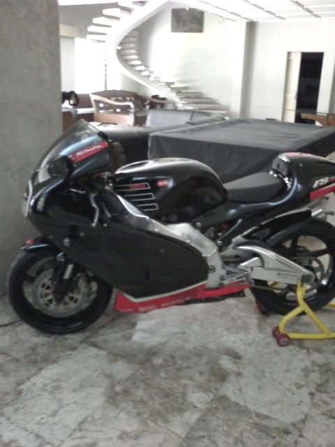 WTS: Aprilia motoGP Tetsuya Harada Limited Edition RS250 2003 Black 2nd Jakarta - Page 2 Aprilia-rs25001