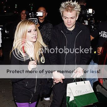 Avril Lavigne, Deryck Whibley Split After Three-Year Marriage Avrilderick