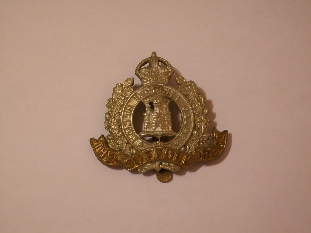 Need help to ID badge collection. 100_2870