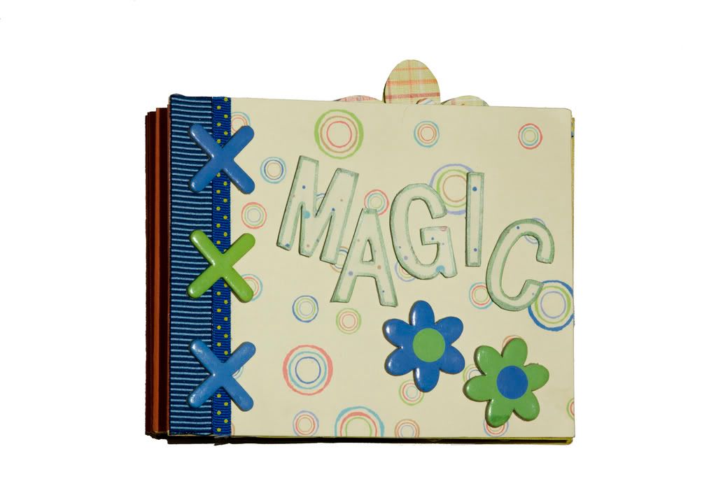 mini album en cadeau Magic-01