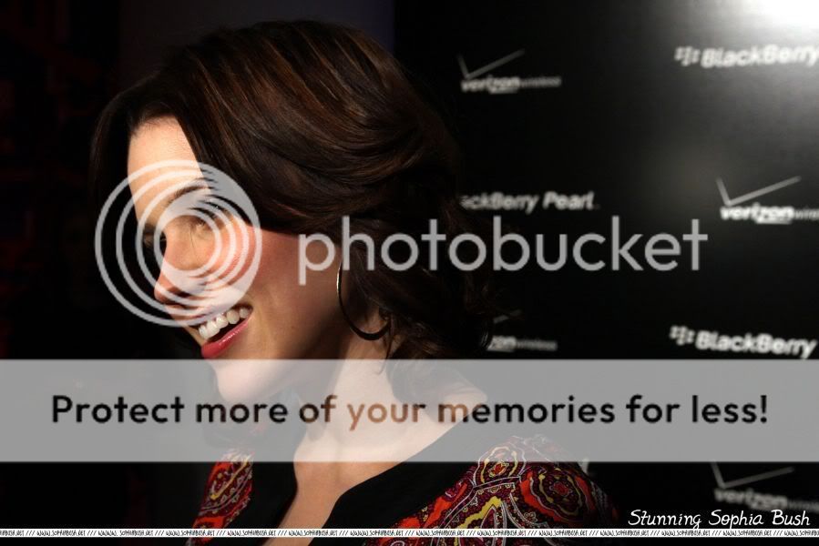 The official Sophia Bush photo thread - Page 2 Mid_blackberry29