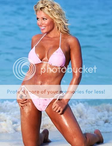 Bateau luxieux - Page 2 Torrie_wilson