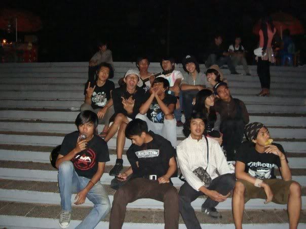 GATHERING #9 bandung (lagi) - Page 3 7523_1113501279086_1273549090_29567