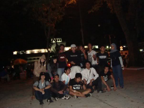 GATHERING #9 bandung (lagi) - Page 3 7523_1113501439090_1273549090_29568