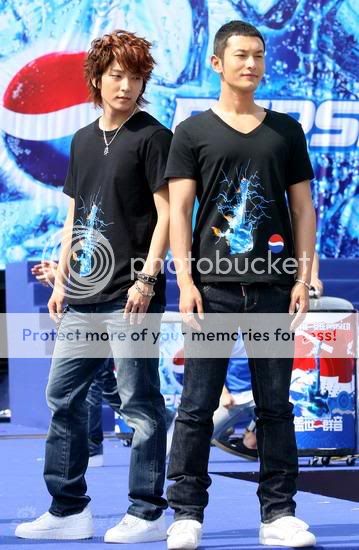 [21.05] Pepsi Party - Suju & Lee jun Ki & Huang Xiao Ming & Alan Luo.... U2507P28T3D2528822F346DT20090520070