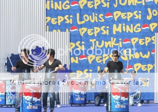 [21.05] Pepsi Party - Suju & Lee jun Ki & Huang Xiao Ming & Alan Luo.... Aaa-4