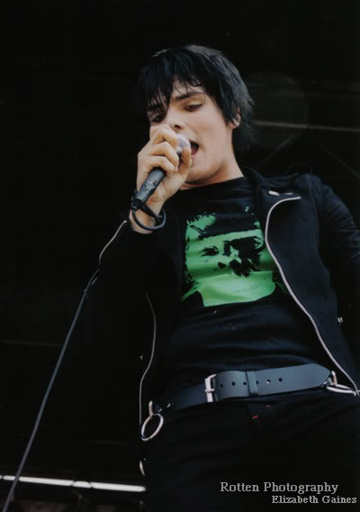 Gerard Way Da9c1e71