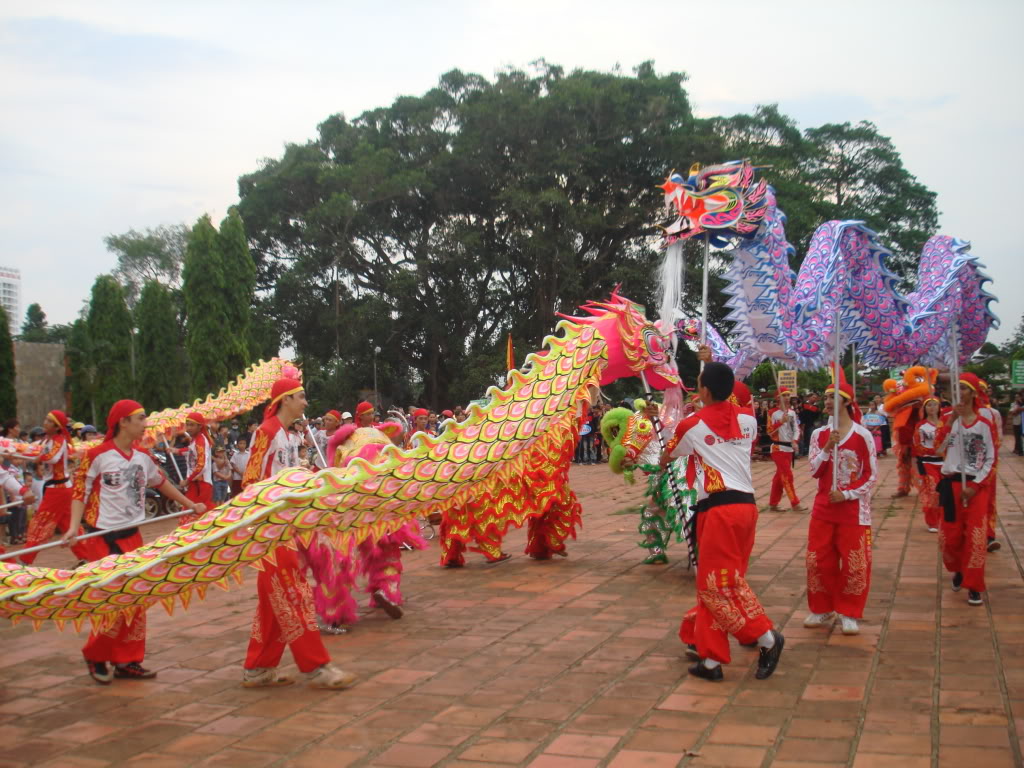 Đặng Gia Diễu Hành Lễ Hội Cồng Chiên Tây Nguyên DSC02258