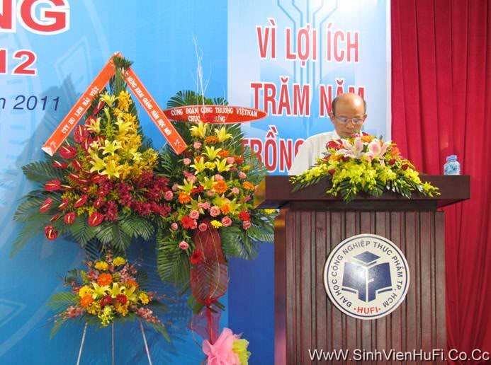 Hình ảnh khai giảng năm học 2011-2012 Image020