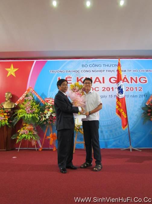 Hình ảnh khai giảng năm học 2011-2012 Image036