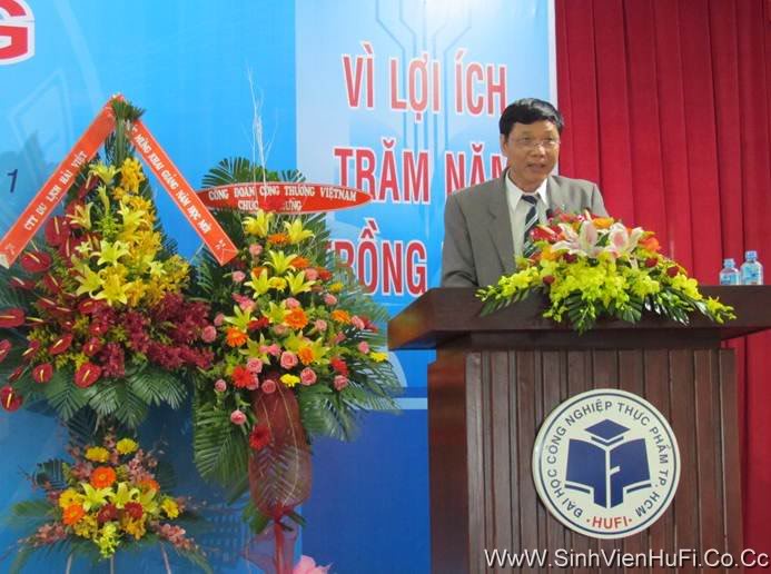 Hình ảnh khai giảng năm học 2011-2012 Image048