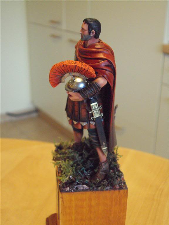 Voici une première pièce 90 mm RomanOfficer1stAD8