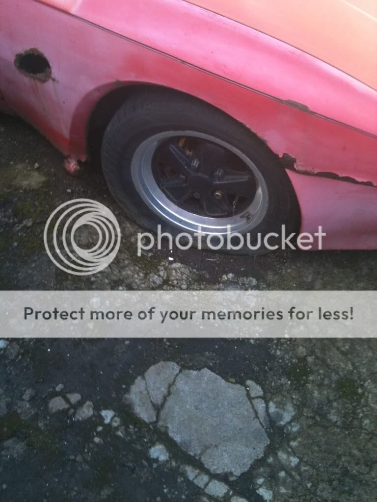 my new 944 with fuch alloys Picture009