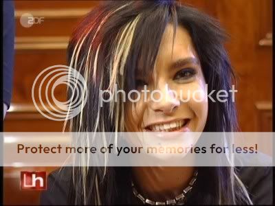 Bill Pictures III - Page 3 BillKaulitz-LongHairstyle2