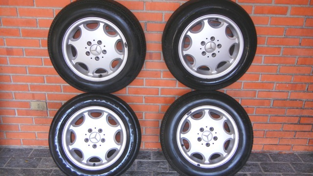 Rodas 8 furos - R$ 2.000,00  RodascompneusparaMercedesSeacuteriesCeE_zps40298098