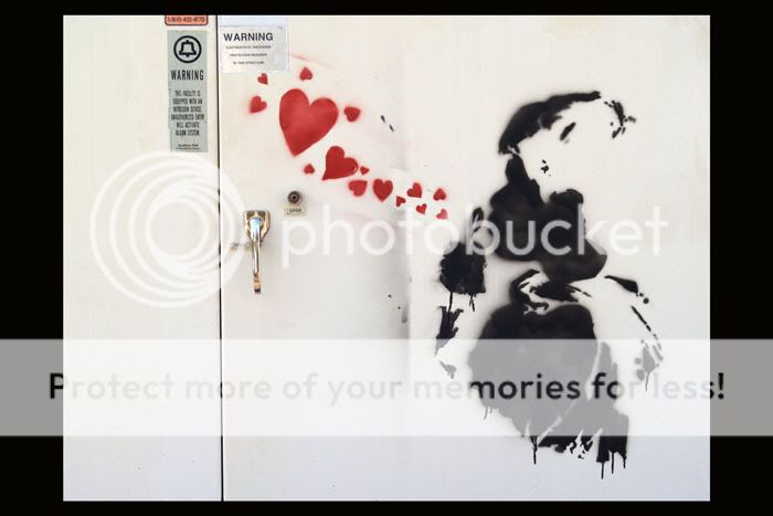 [SPRAYPAINT][TAG][STENCIL] Aely's Graffiti Love_Graffiti_by_futurowoman-1