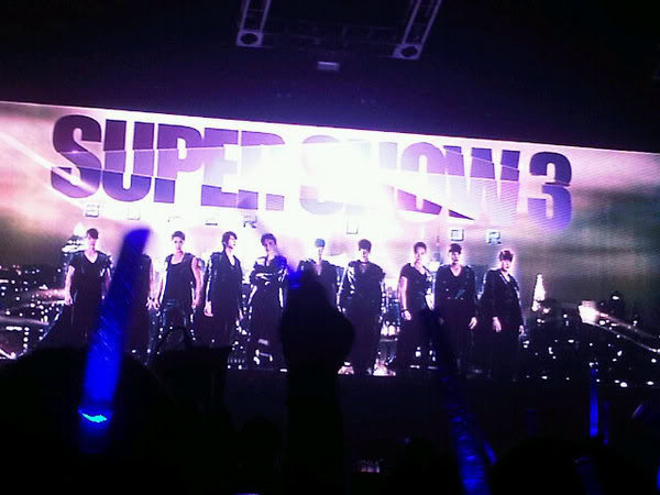 Tổng hợp ảnh ss3 ( update Super Show III in Nanjing ) 40217_139422282762422_103393059698678_170915_8123825_n