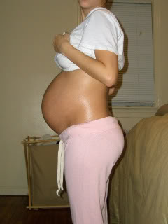 FROM BUMP TO BABY - bump pics!! - Page 37 CIMG0579-1-1