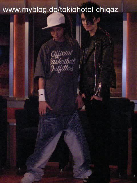 The Kaulitz Twins Picture Together - Page 2 6270452-702969