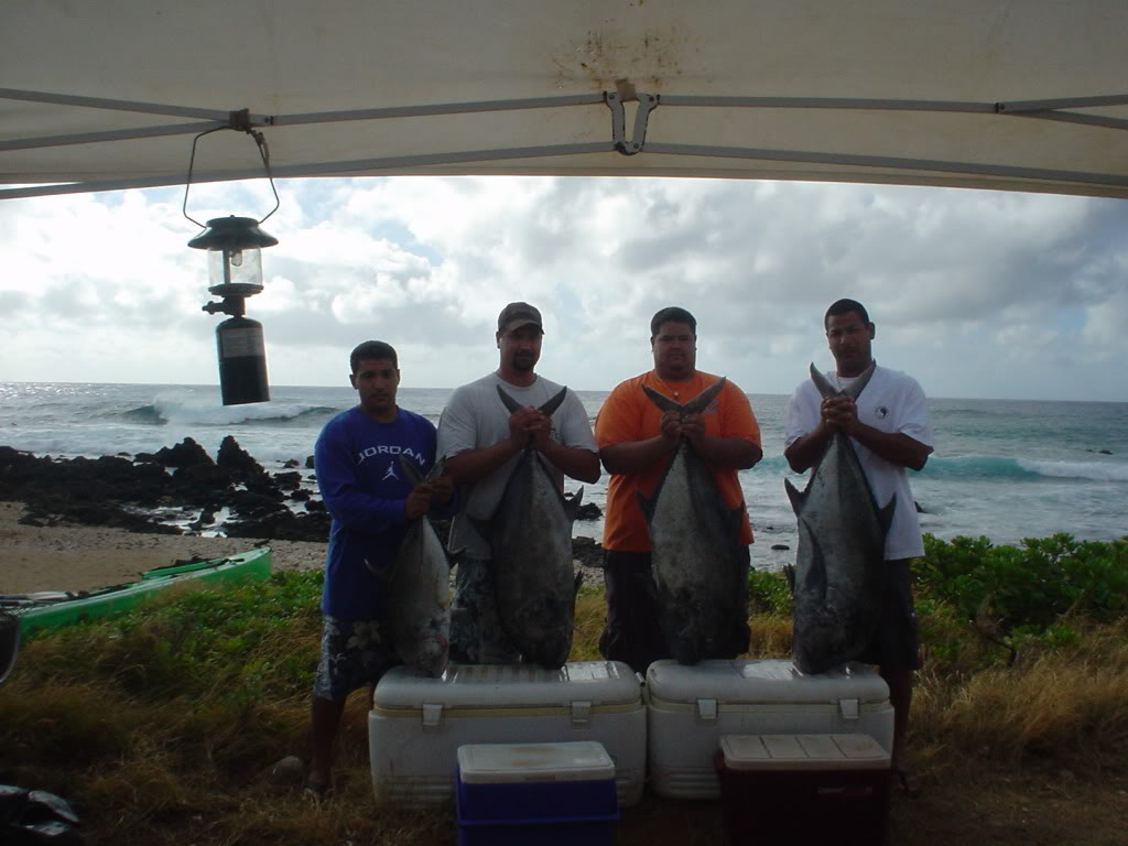 quadfathers ulua aukea 2010 RyansFriendBillyMichaandRyanUluaFis