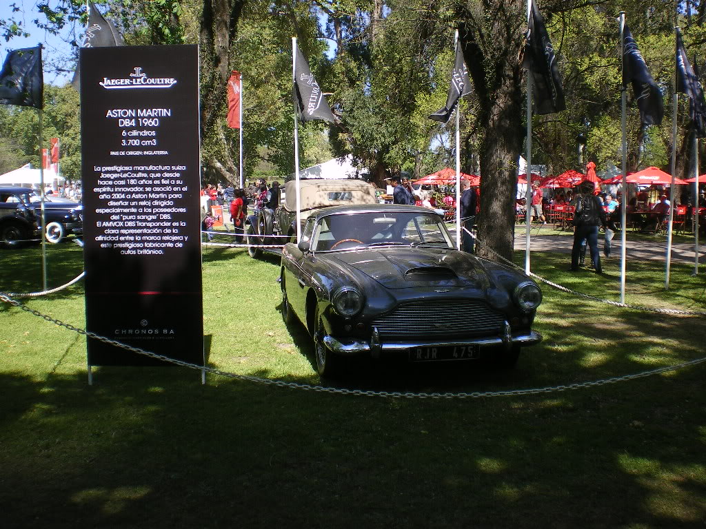 Maluhy na Autoclássica Aston1960