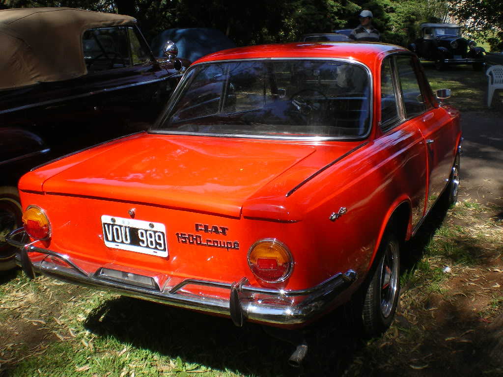 Maluhy na Autoclássica Fiatcoup1500rear