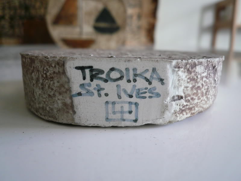 Troika Pottery P1000631