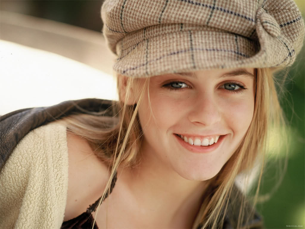     *** Alicia-silverstone-1024x768-24136