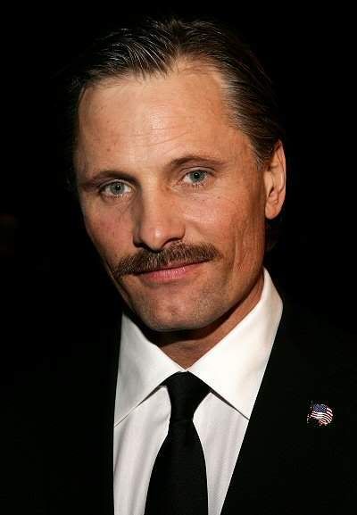 Viggo on the Red Carpet 001ps