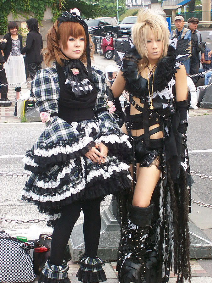 Tribus urbanas japonesas: actualizable Harajuku_Girls_by_fatbloaterdave