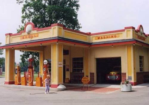 Old Gas Stations, Hotels and Car Hop Pics - Page 2 Hjg