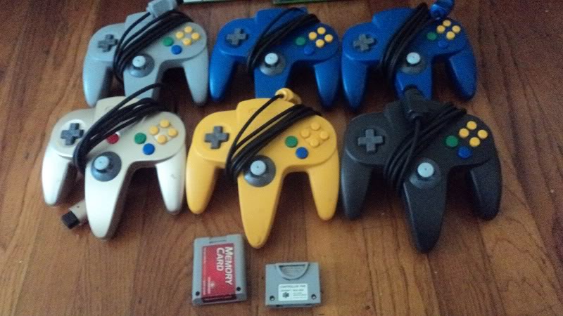 Compras de los viciosos [Julio 2011] - Página 2 Nintendo64Controllers