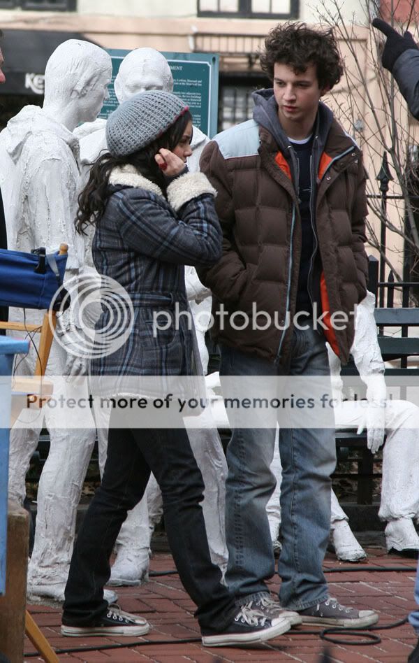 vanessa hudgens - Sayfa 3 Vanonset10