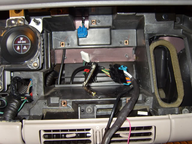 Write-Up: Installing Double DIN head unit in '96-99 Riviera - Page 5 S1030428