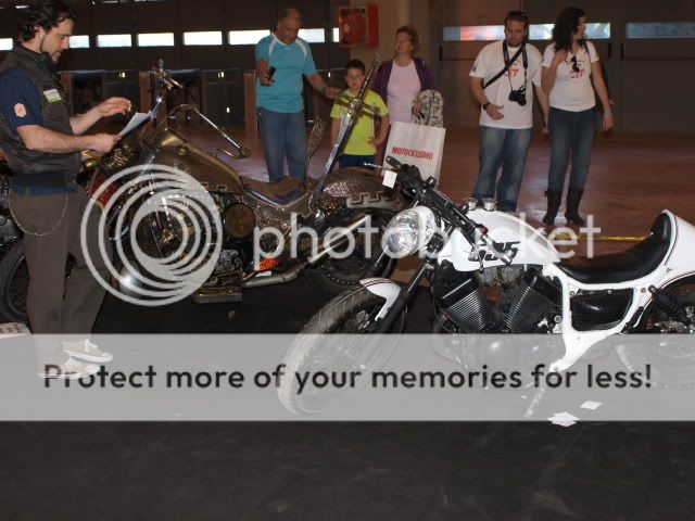 SALON DE LA MOTO SEVILLA 2011 P2265901