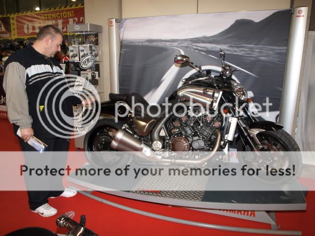 SALON DE LA MOTO SEVILLA 2011 P2265926