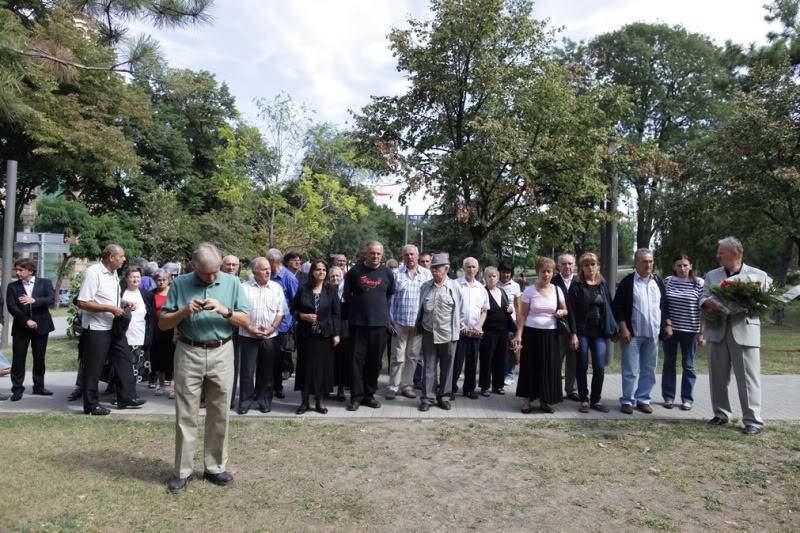 Парастос жртвама Медачког џепа 09.09.2011. Resizeparastoszrtvamamedackogdzepa2011_15