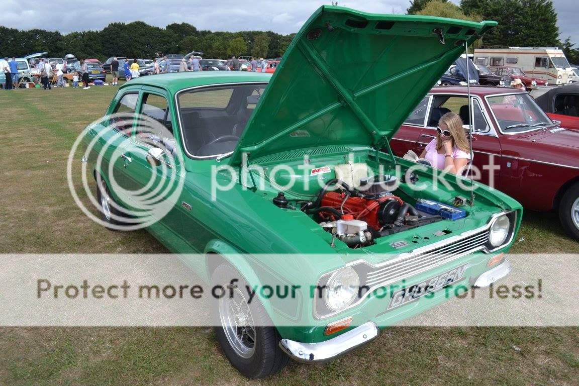 CLACTON CLASSIC CAR CLUB SHOW 28 AUGUST photos 13975347_10208165027658043_682720770757213832_o_zpsgeptz0sv