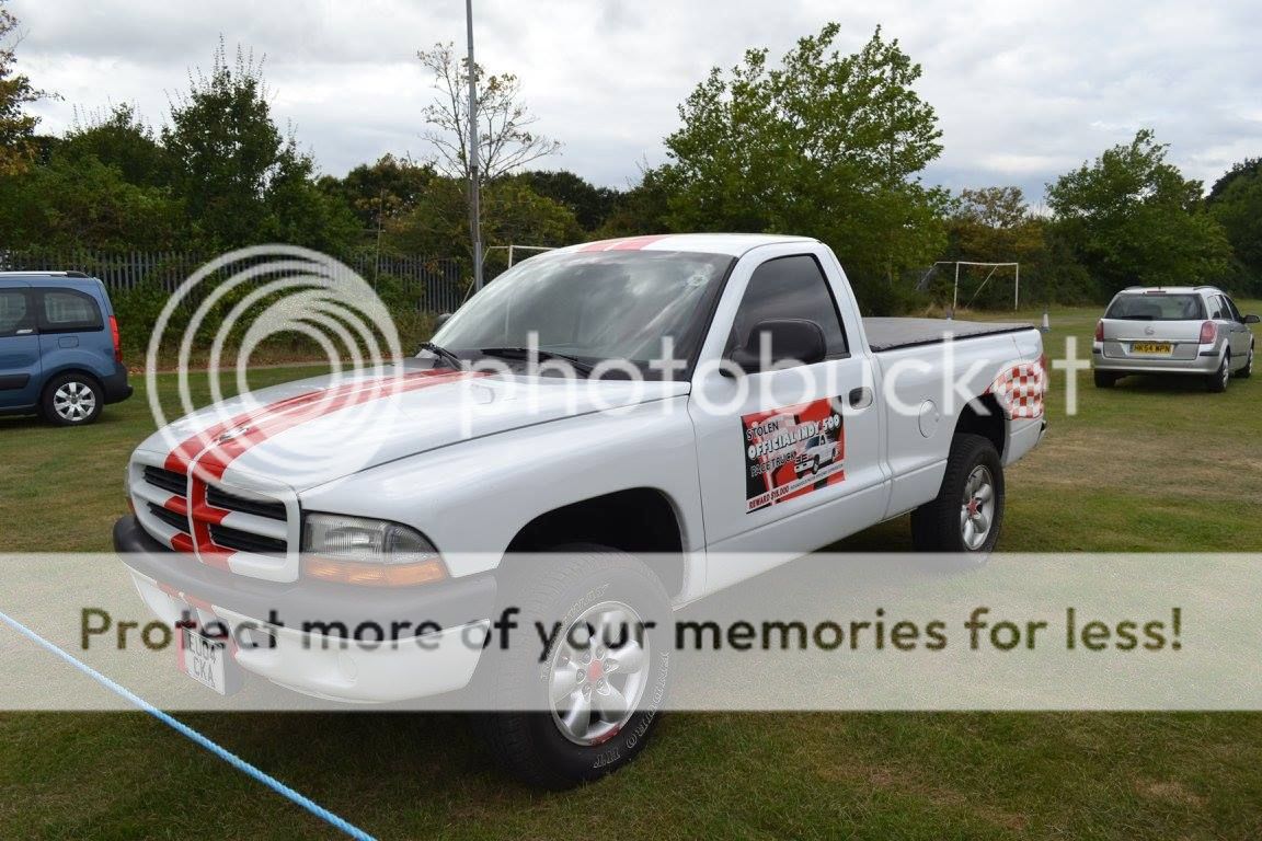 CLACTON CLASSIC CAR CLUB SHOW 28 AUGUST photos 14115004_10208165289184581_5350124421107045539_o_zpsks2trn5m