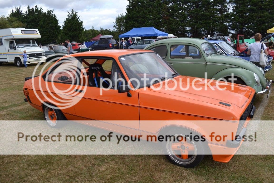 CLACTON CLASSIC CAR CLUB SHOW 28 AUGUST photos 14115519_10208165148861073_2238689697339110269_o_zpswdp4lsrh